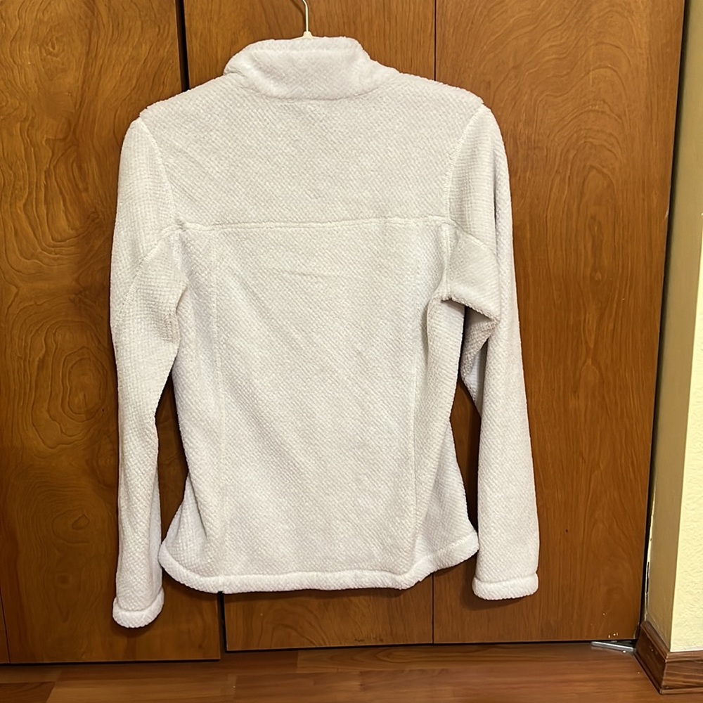 Patagonia Medium Pullover With Pockets. Ivory. - image 3